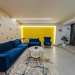 Mon Prive تيرانا