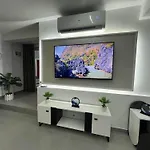 Mon Prive Tirana
