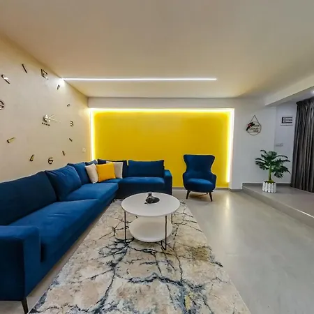 Mon Privé Tirana